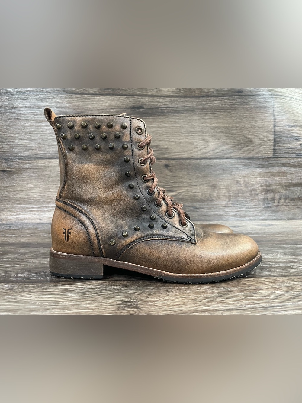 FRYE Jenna Disc Studded Distressed Leather Combat Lace Up Boots Size 6